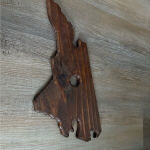 North Carolina wine bottle and glasses  Wooden holder